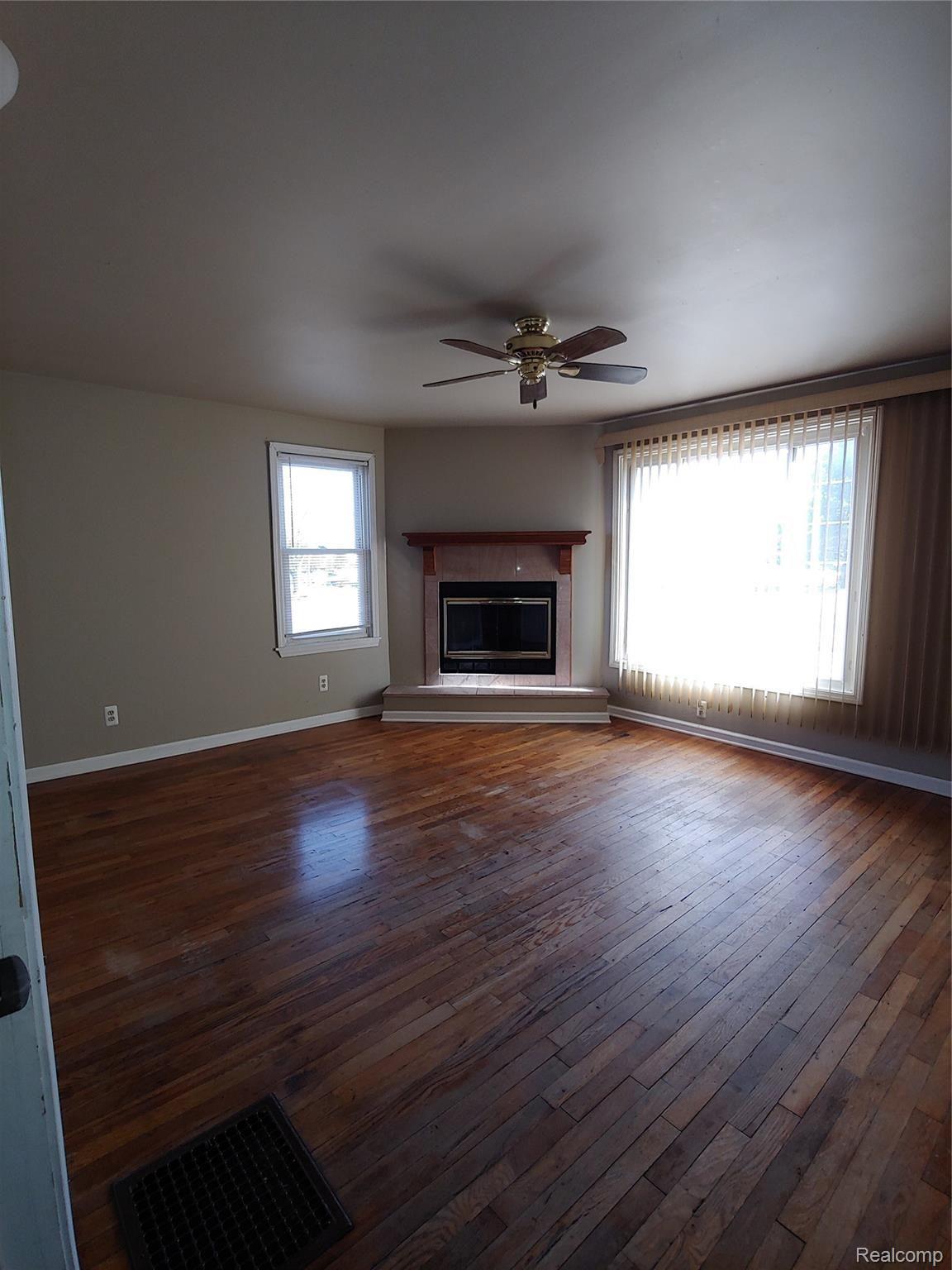 990 Baldwin Road Lapeer, MI 48446 - Photo 10 of 17 Master Bedroom view 1