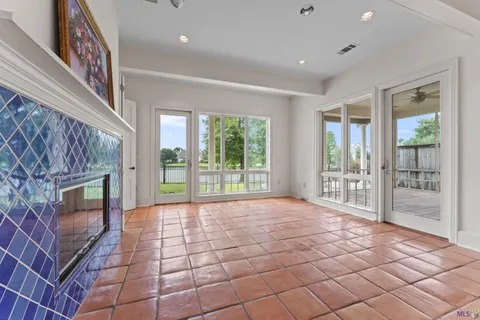 $800,000 | 231 Grand Lakes Drive, Baton Rouge, LA 70810