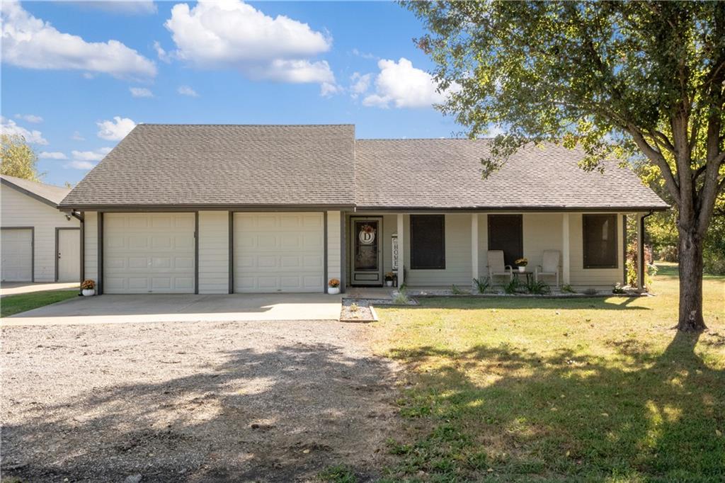15016 246th Street Lawrence, KS 66044 - Photo 1 of 60