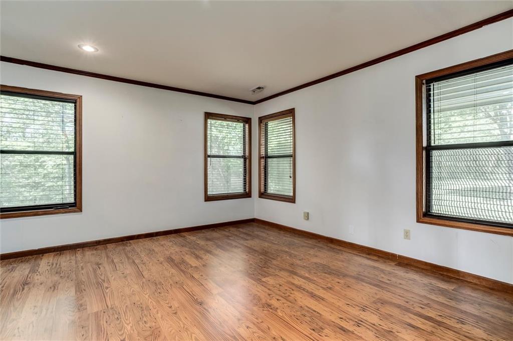 15016 246th Street Lawrence, KS 66044 - Photo 14 of 60