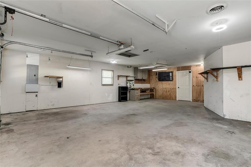 15016 246th Street Lawrence, KS 66044 - Photo 26 of 60
