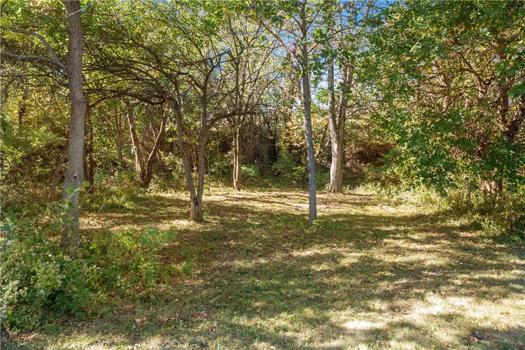 15016 246th Street Lawrence, KS 66044 - Photo 34 of 60