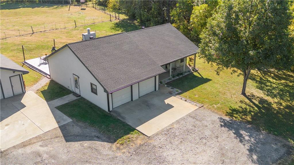 15016 246th Street Lawrence, KS 66044 - Photo 38 of 60