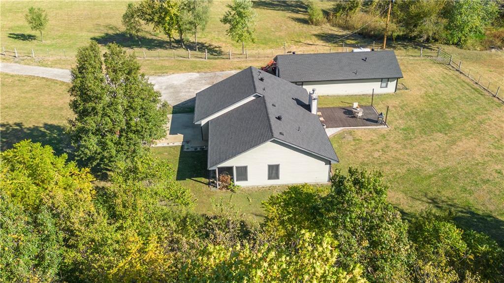 15016 246th Street Lawrence, KS 66044 - Photo 41 of 60