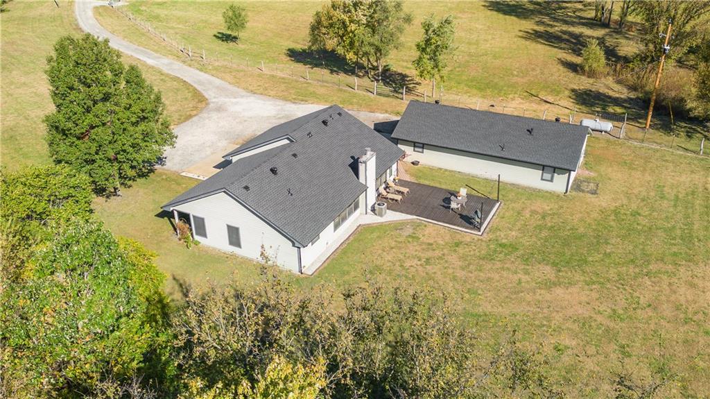 15016 246th Street Lawrence, KS 66044 - Photo 42 of 60