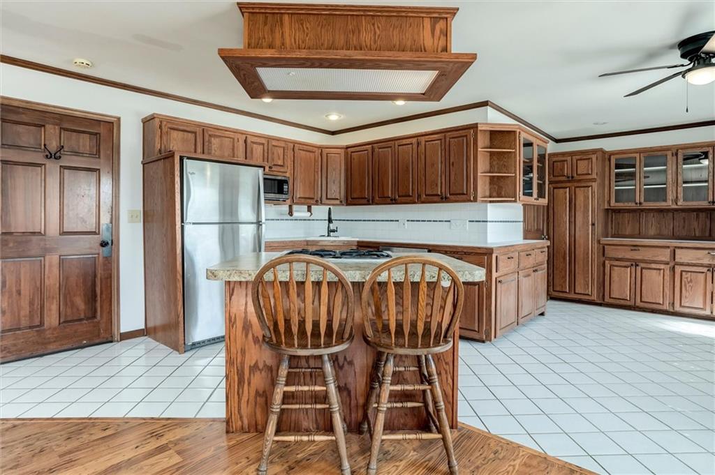 15016 246th Street Lawrence, KS 66044 - Photo 8 of 60