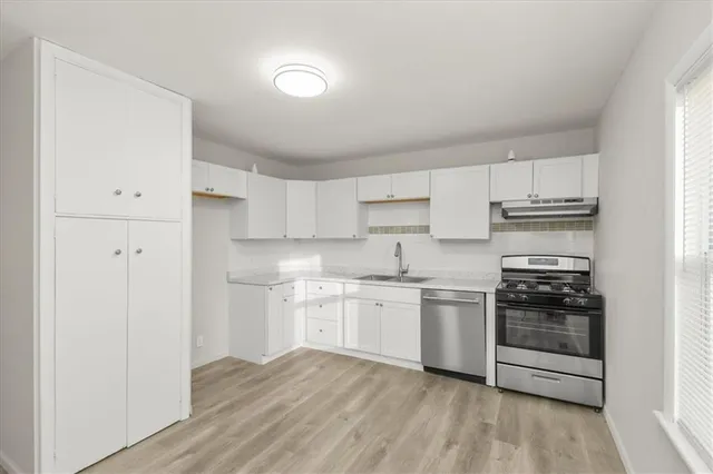 $199,900 | 16305 East 16 Street South, Independence, MO 64050