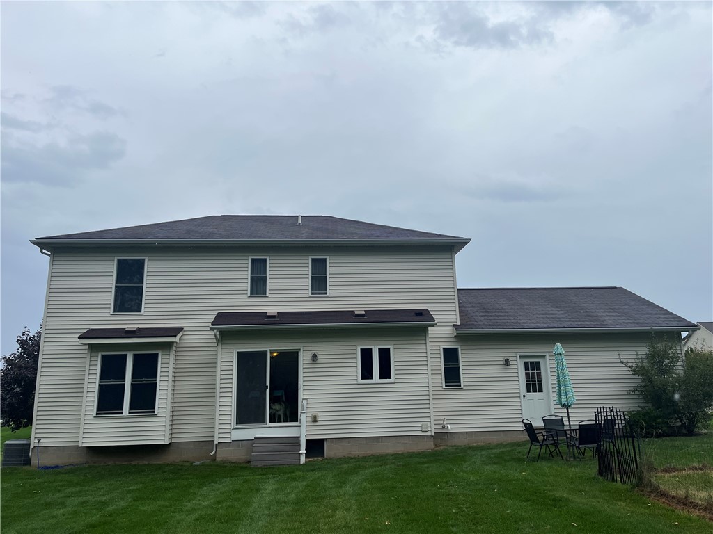 992 Pondbrook Point Webster, NY 14580 - Photo 5 of 33