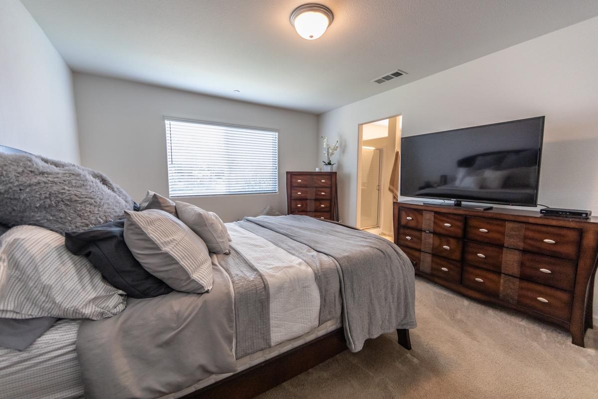 2351 Ranier Way Hanford, CA 93230 - Photo 22 of 26 Gallery Image 22