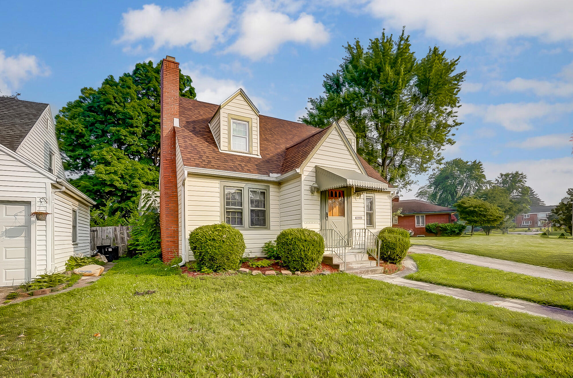 1757 Pembrook Road Springfield, OH 45504 - Photo 2 of 33 Gallery Image 2