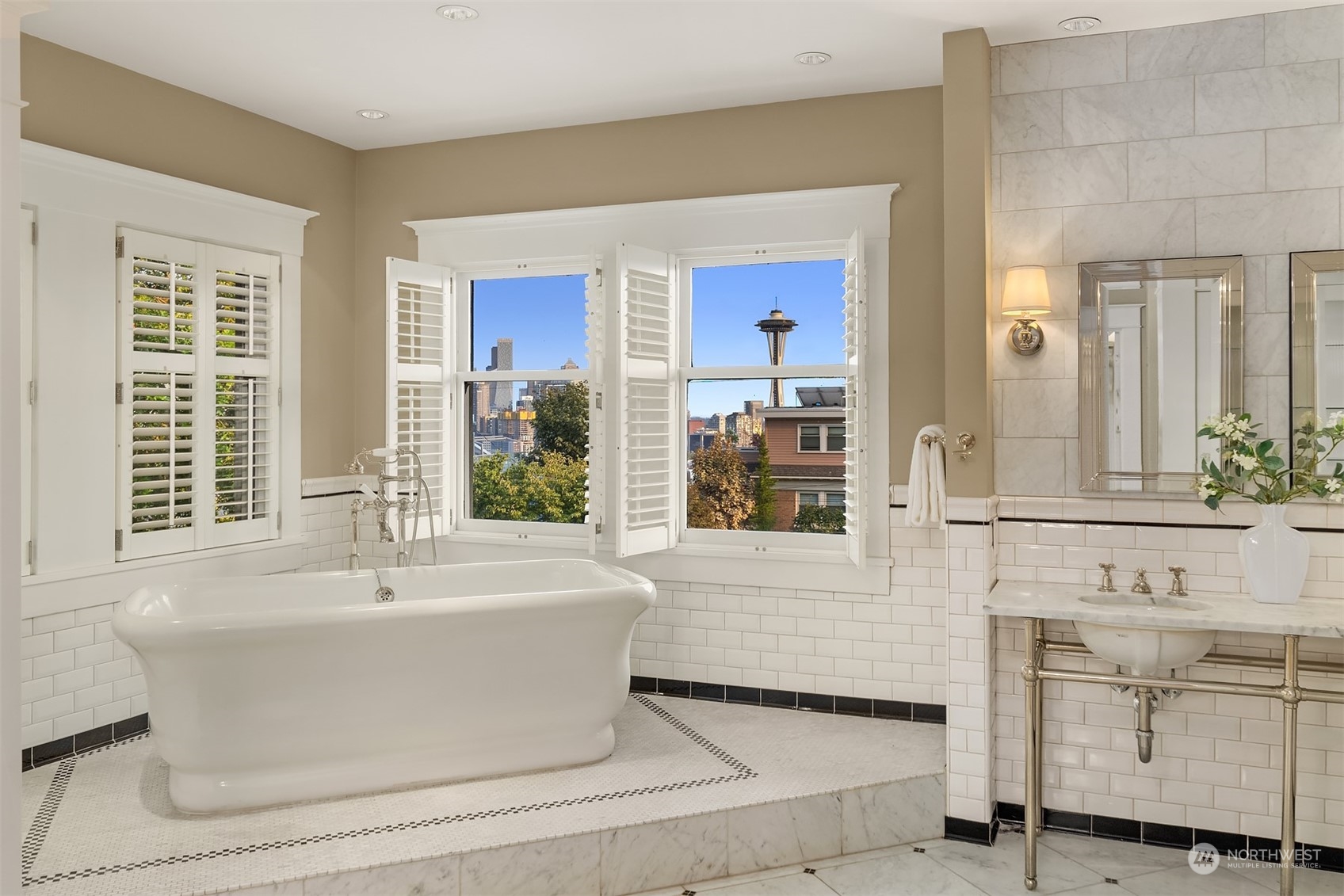 170 Prospect Street Seattle, WA 98109 - Photo 11 of 17 Gallery Image 11
