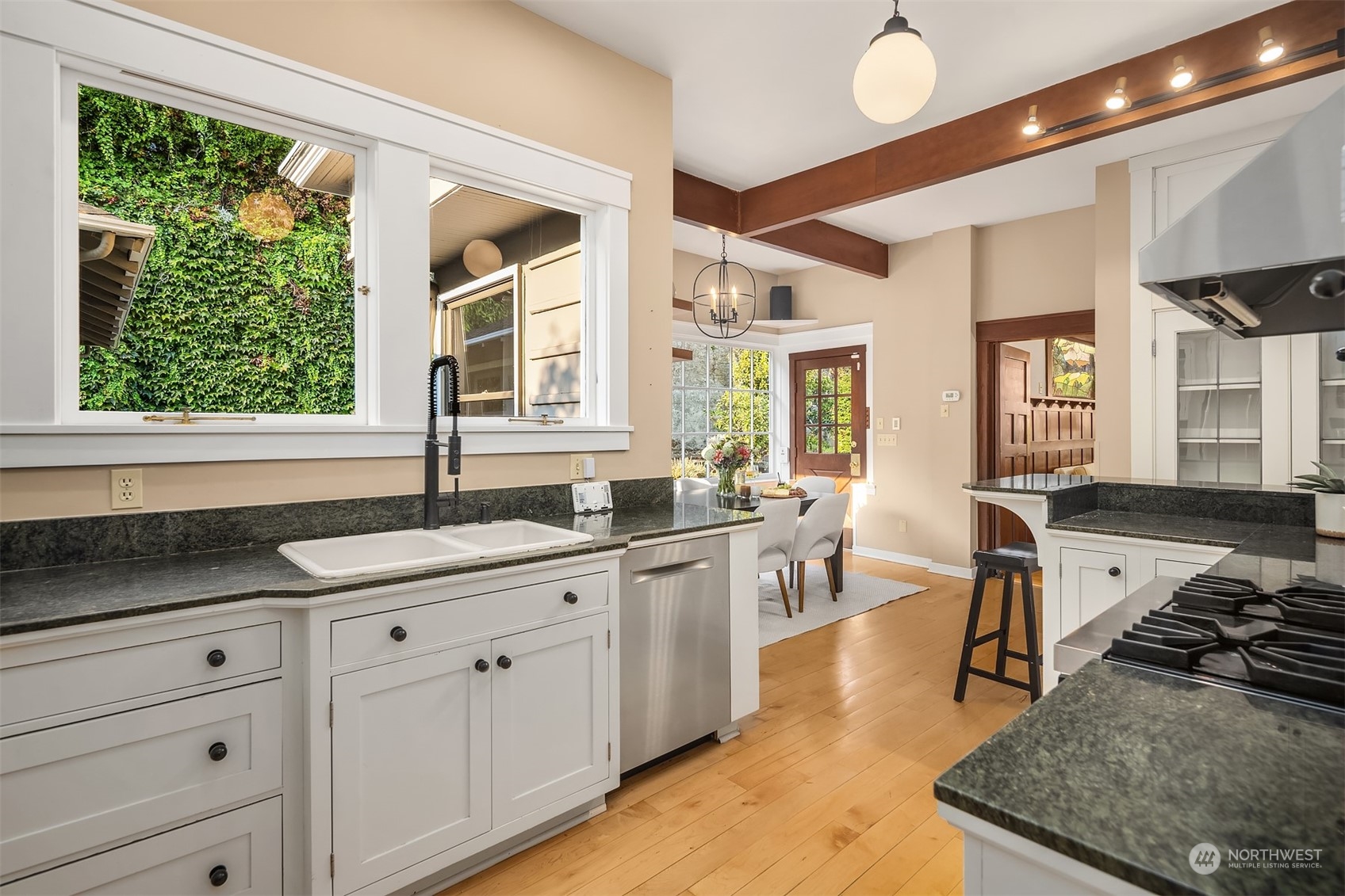 170 Prospect Street Seattle, WA 98109 - Photo 9 of 17 Gallery Image 9