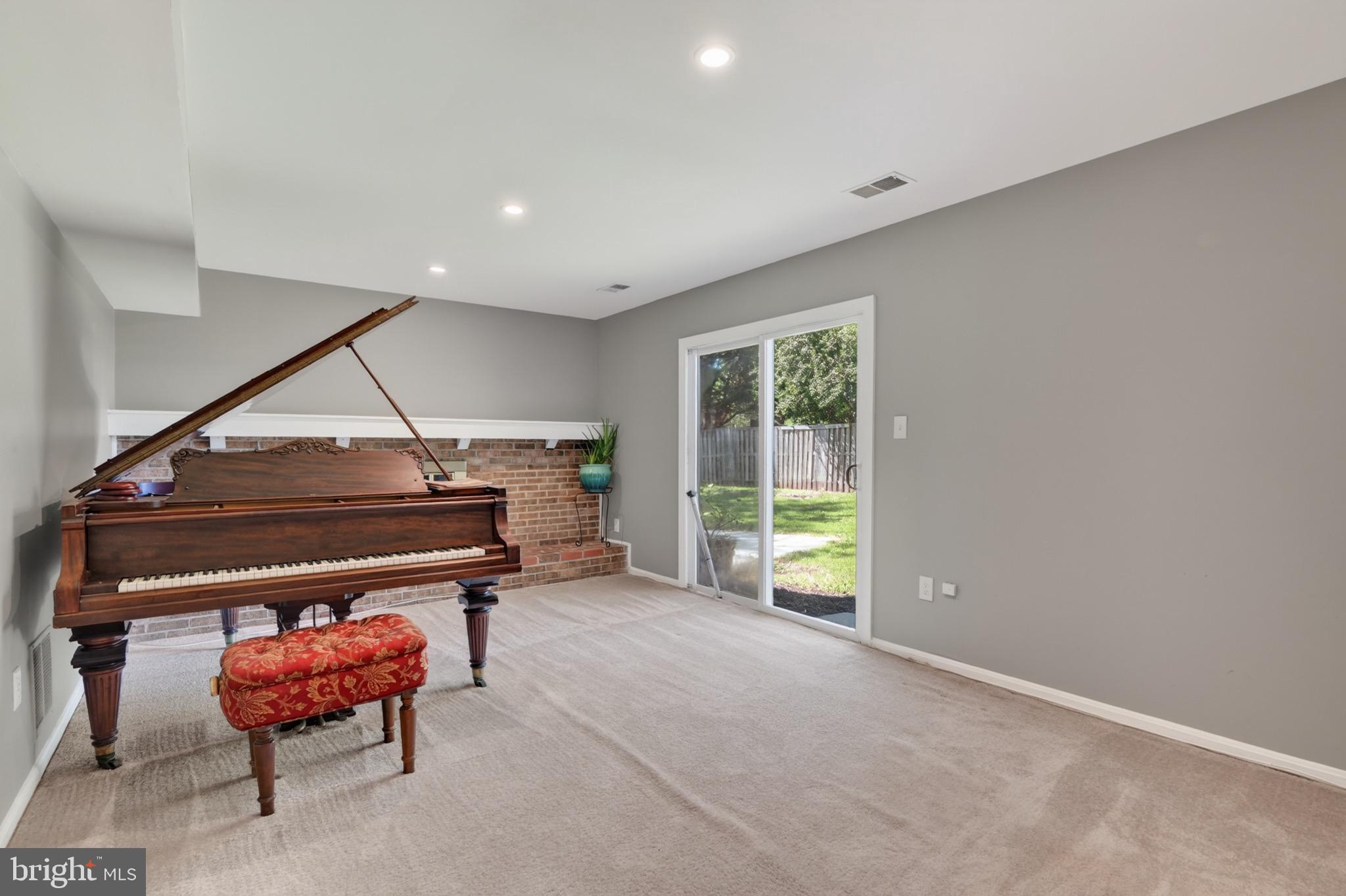 4525 Flintstone Road Alexandria, VA 22306 - Photo 28 of 40