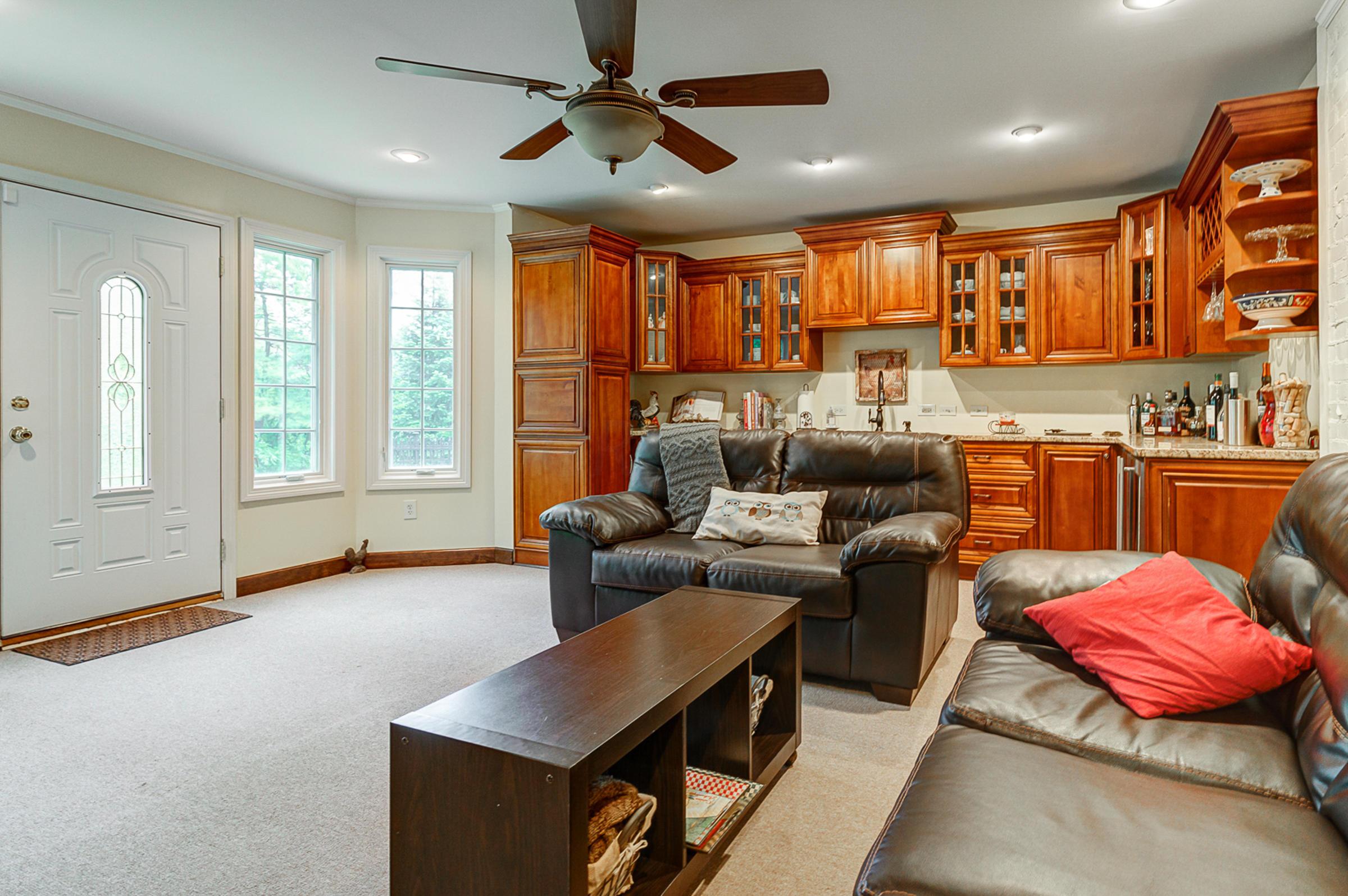 4050 Old Poste Road Columbus, OH 43221 - Photo 11 of 37