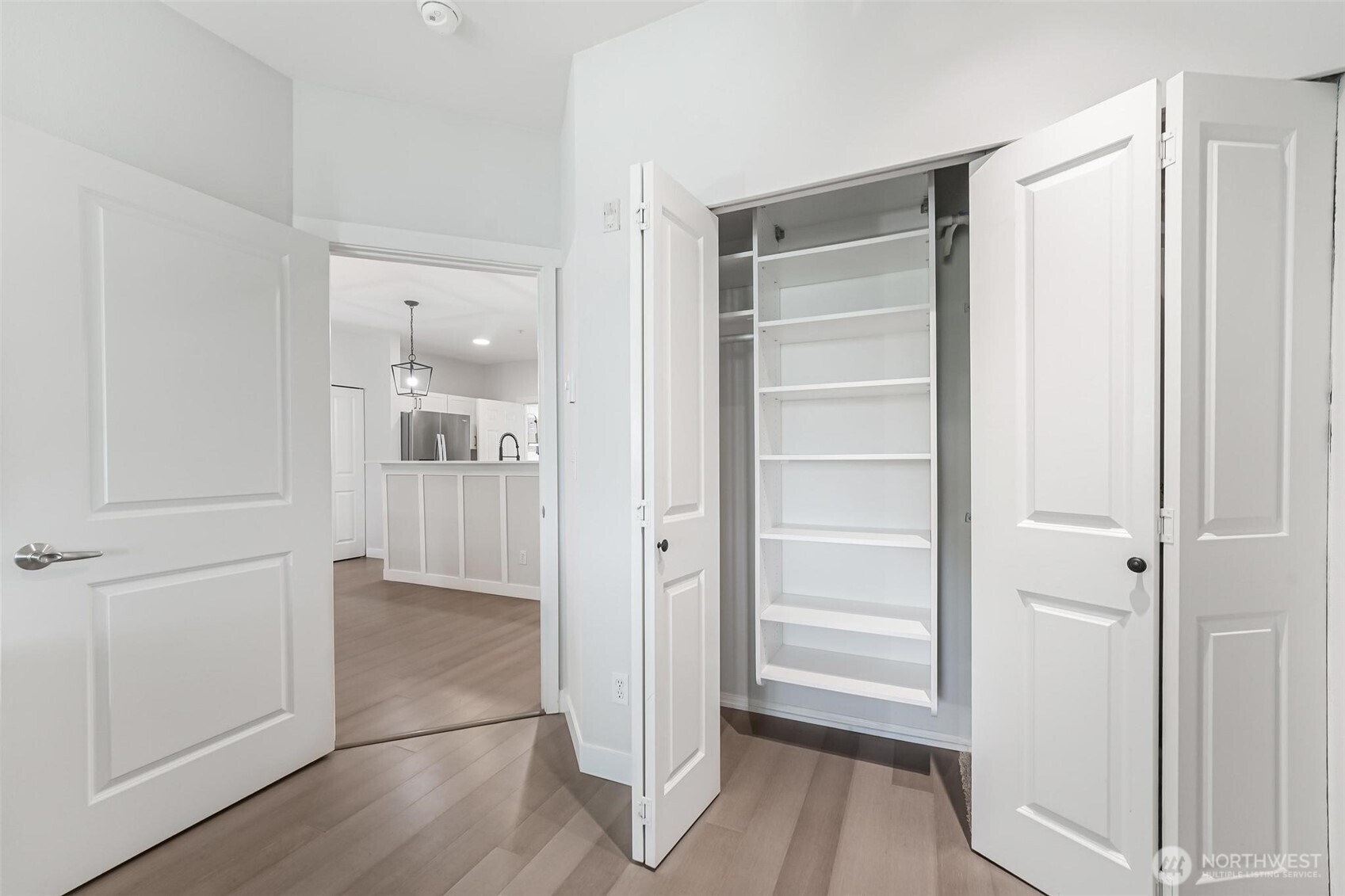 2970 Southwest Raymond Street, Unit 102 Seattle, WA 98126 - Photo 12 of 33