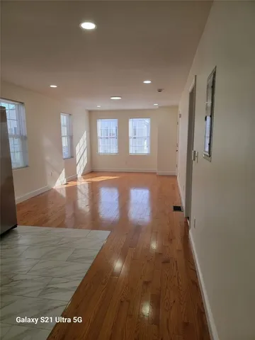 $2,600 | 255 Ohio Avenue, Providence, RI 02905