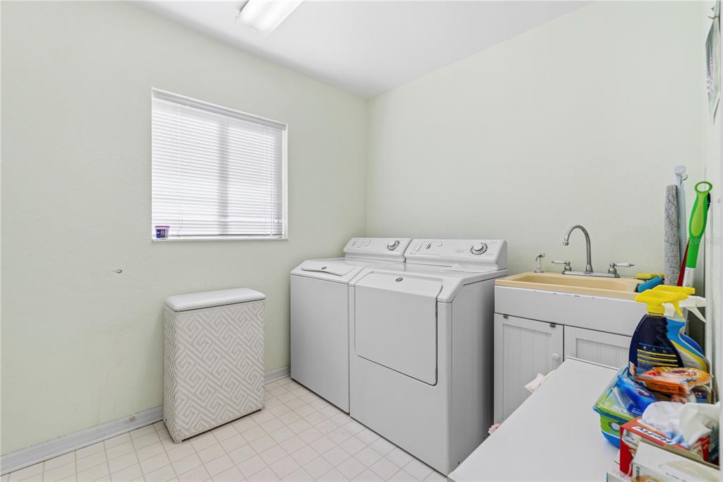 11572 Southwest 140th Loop Dunnellon, FL 34432 - Photo 17 of 21 Gallery Image 17
