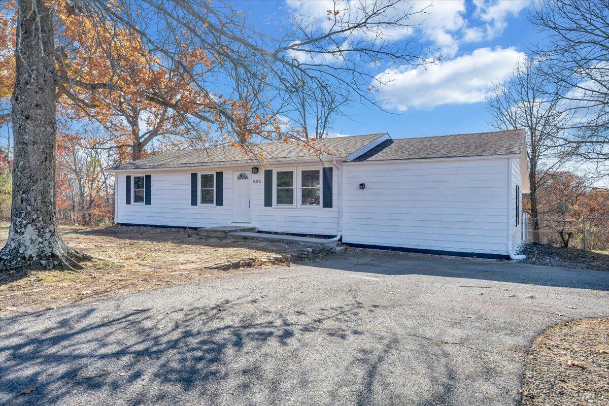505 Ridge Road Troutville, VA 24175 - Photo 1 of 24 01-MIB09316