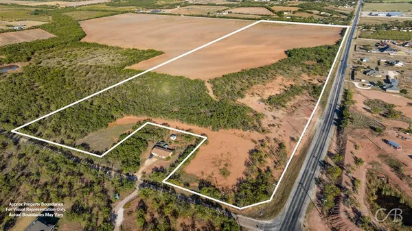 a view of a tennis court