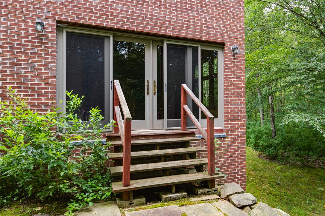 118 Carrs Trail Coventry, RI 02827 - Photo 38 of 45