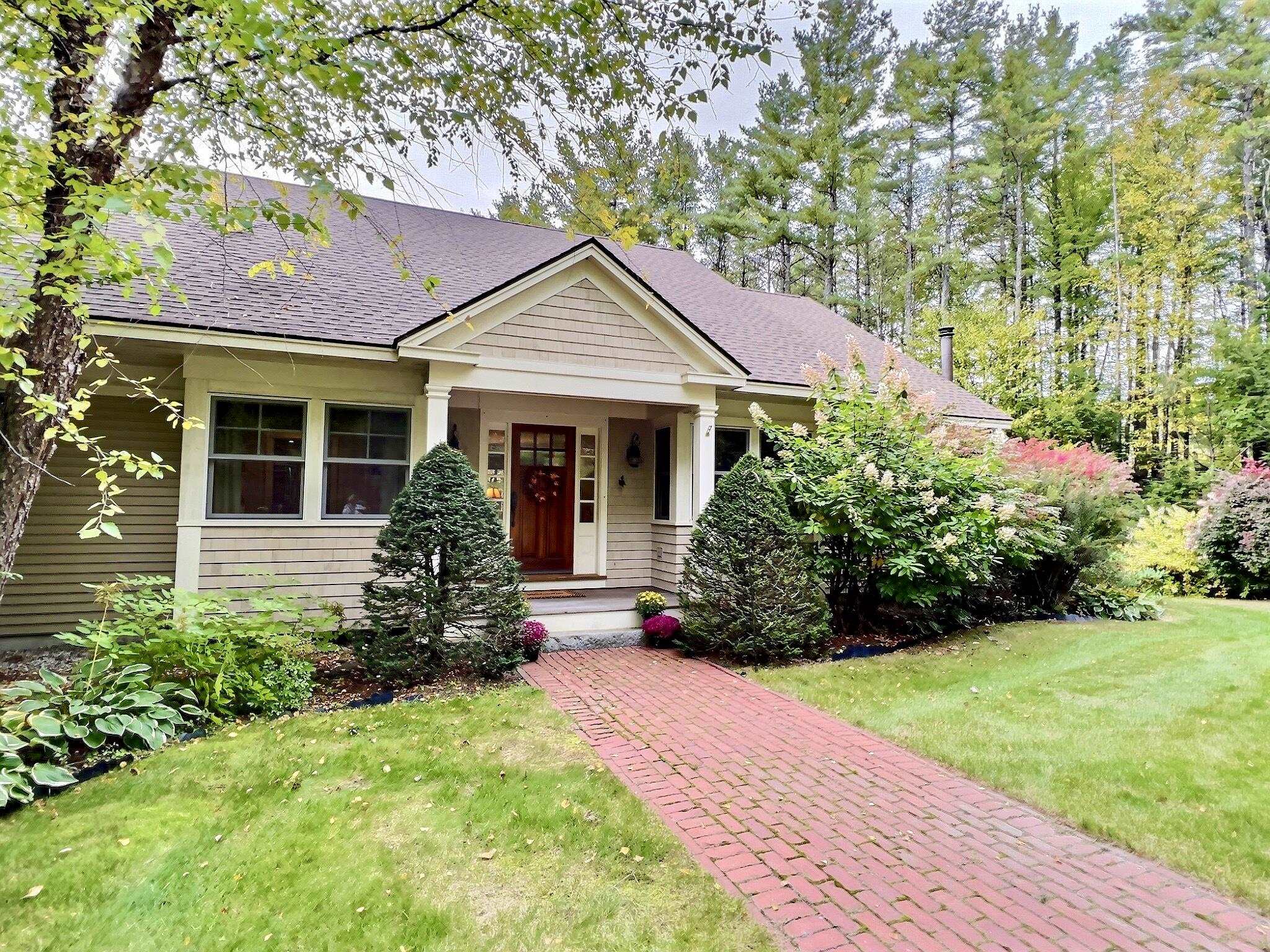 98 Rowell Hill Road Sutton, NH 03257 - Photo 3 of 40 Gallery Image 3