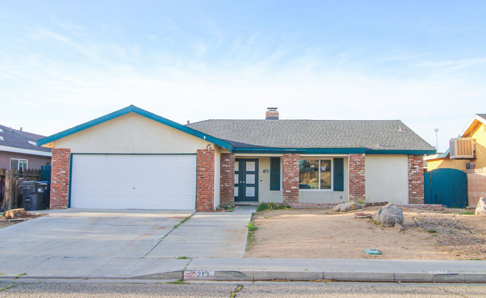 213 West Rader Avenue Ridgecrest, CA 93555 - Photo 1 of 36
