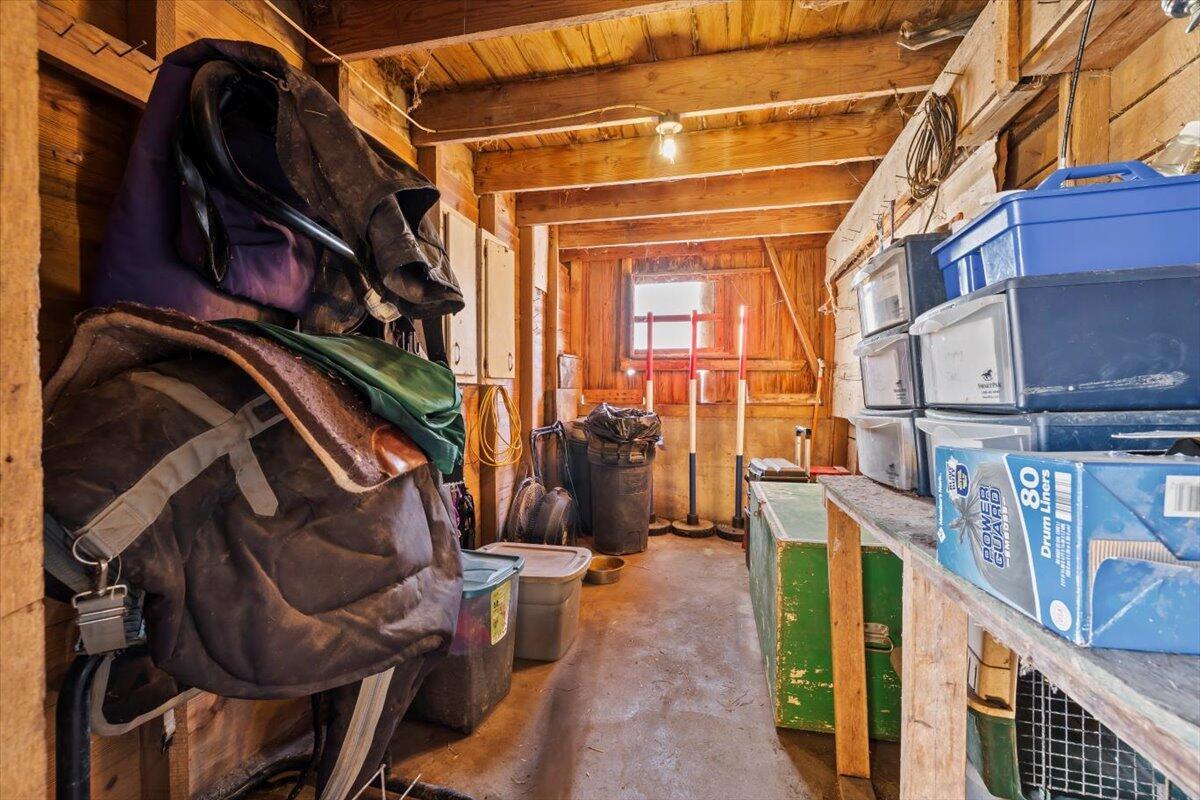 376 Wesley Chapel Road Jeffersonville, OH 43128 - Photo 43 of 47 storagebarnjeffersonville