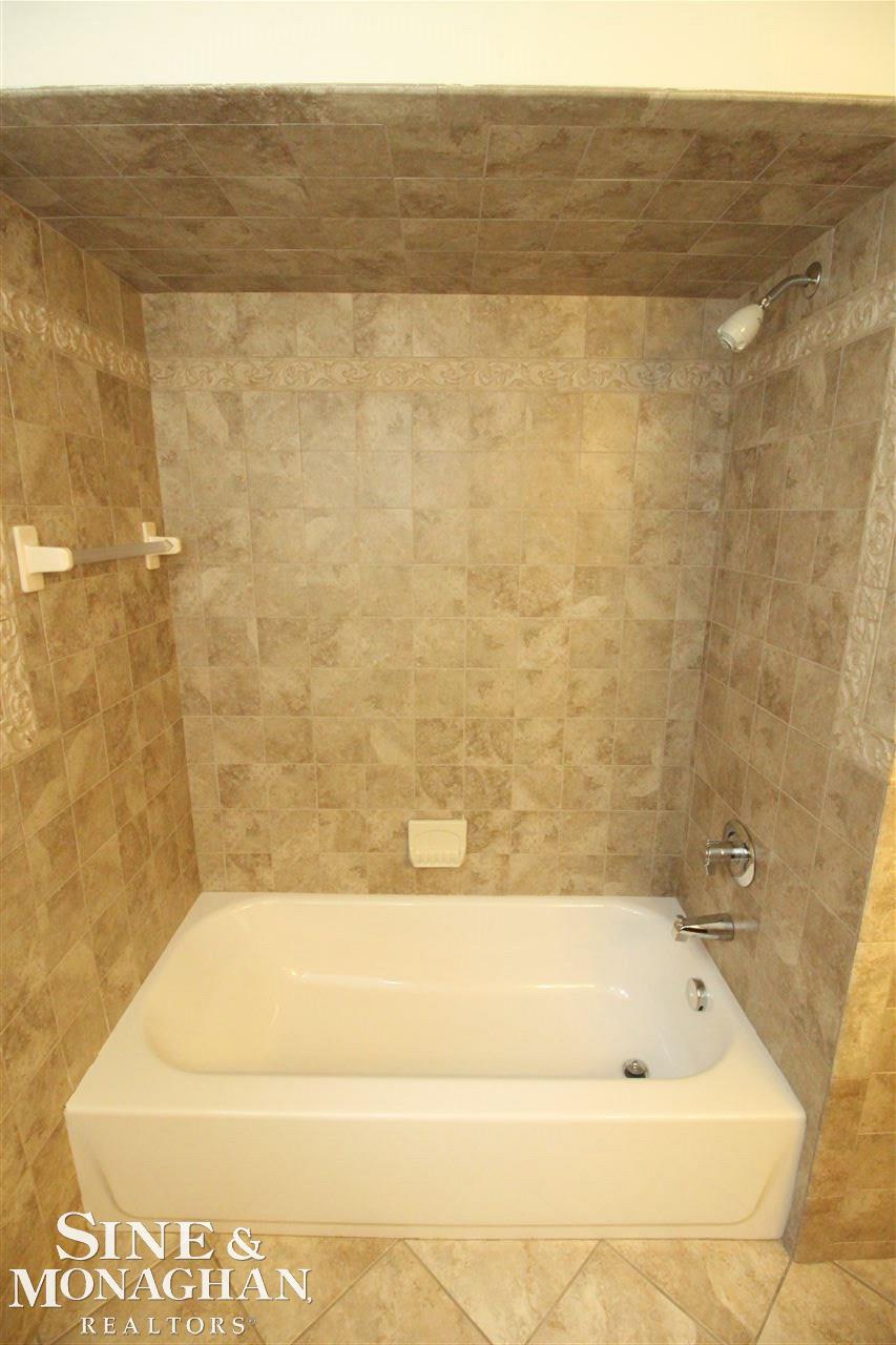 781 Harcourt Road Grosse Pointe, MI 48230 - Photo 26 of 36