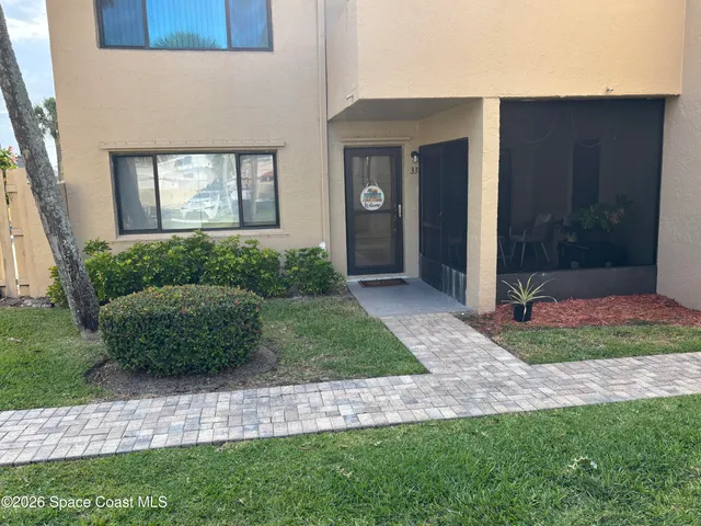 $2,000 | 1145 North Shannon Avenue, Unit 33, Indialantic, FL 32903