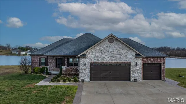 $589,000 | 520 Lakeview Crossing, Cape Girardeau, MO 63701