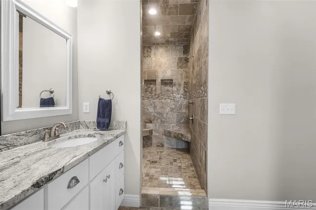 $589,000 | 520 Lakeview Crossing, Cape Girardeau, MO 63701