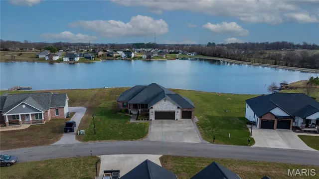 $589,000 | 520 Lakeview Crossing, Cape Girardeau, MO 63701