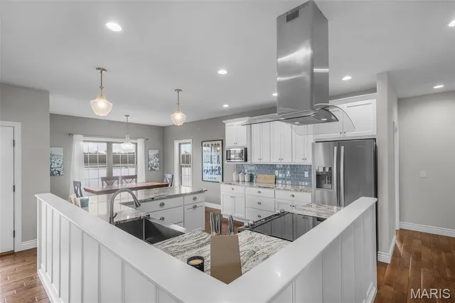 $589,000 | 520 Lakeview Crossing, Cape Girardeau, MO 63701