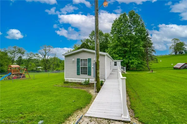 $49,000 | 12710 Lisbon Street Northeast, Paris, OH 44669