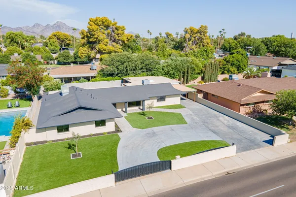 $1,025,000 | 7637 North 7th Avenue, Phoenix, AZ 85021