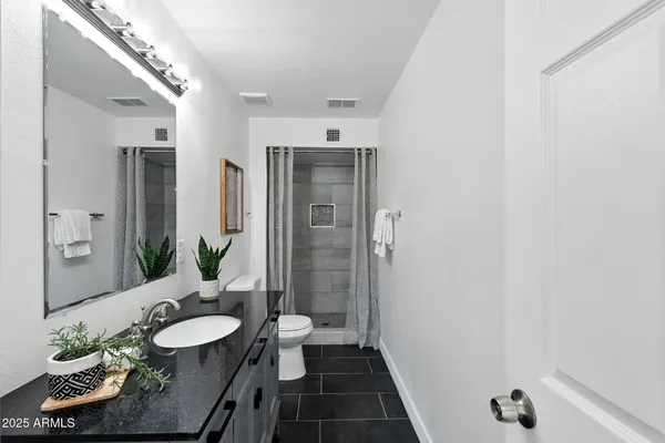 $1,025,000 | 7637 North 7th Avenue, Phoenix, AZ 85021