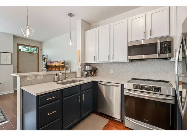 $2,695 | 615 North 1st Street, Unit 115, Minneapolis, MN 55401