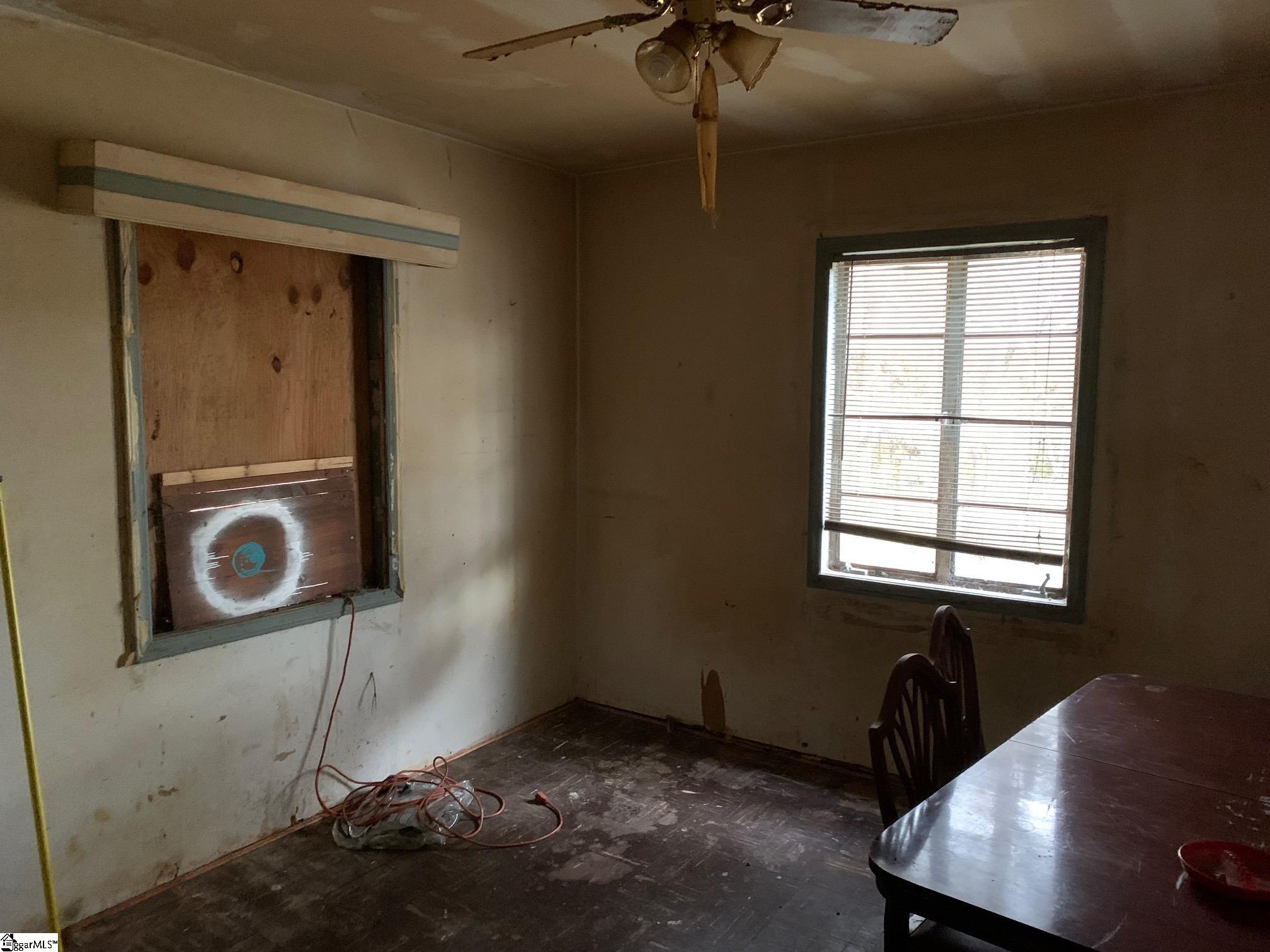 1028 West Georgia Road Woodruff, SC 29388 - Photo 16 of 24