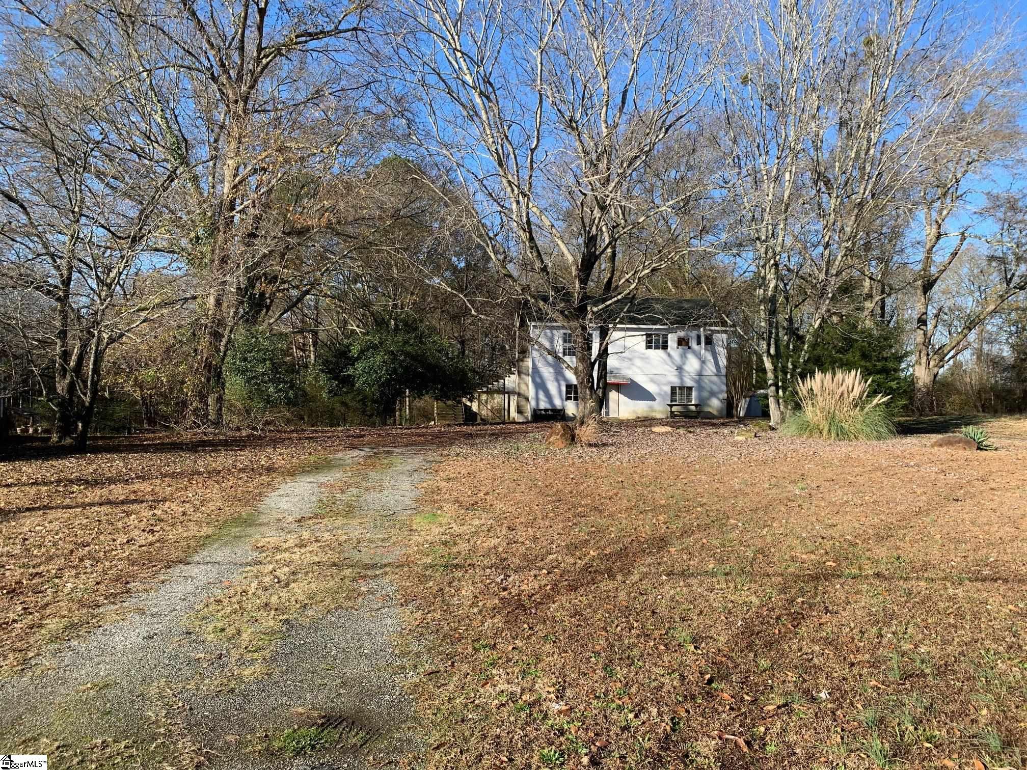 1028 West Georgia Road Woodruff, SC 29388 - Photo 4 of 24