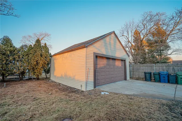 $480,000 | 101 Omaha Boulevard, Warwick, RI 02889