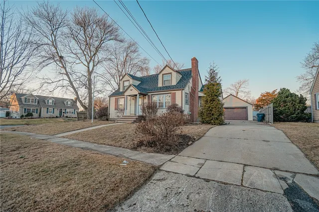 $480,000 | 101 Omaha Boulevard, Warwick, RI 02889