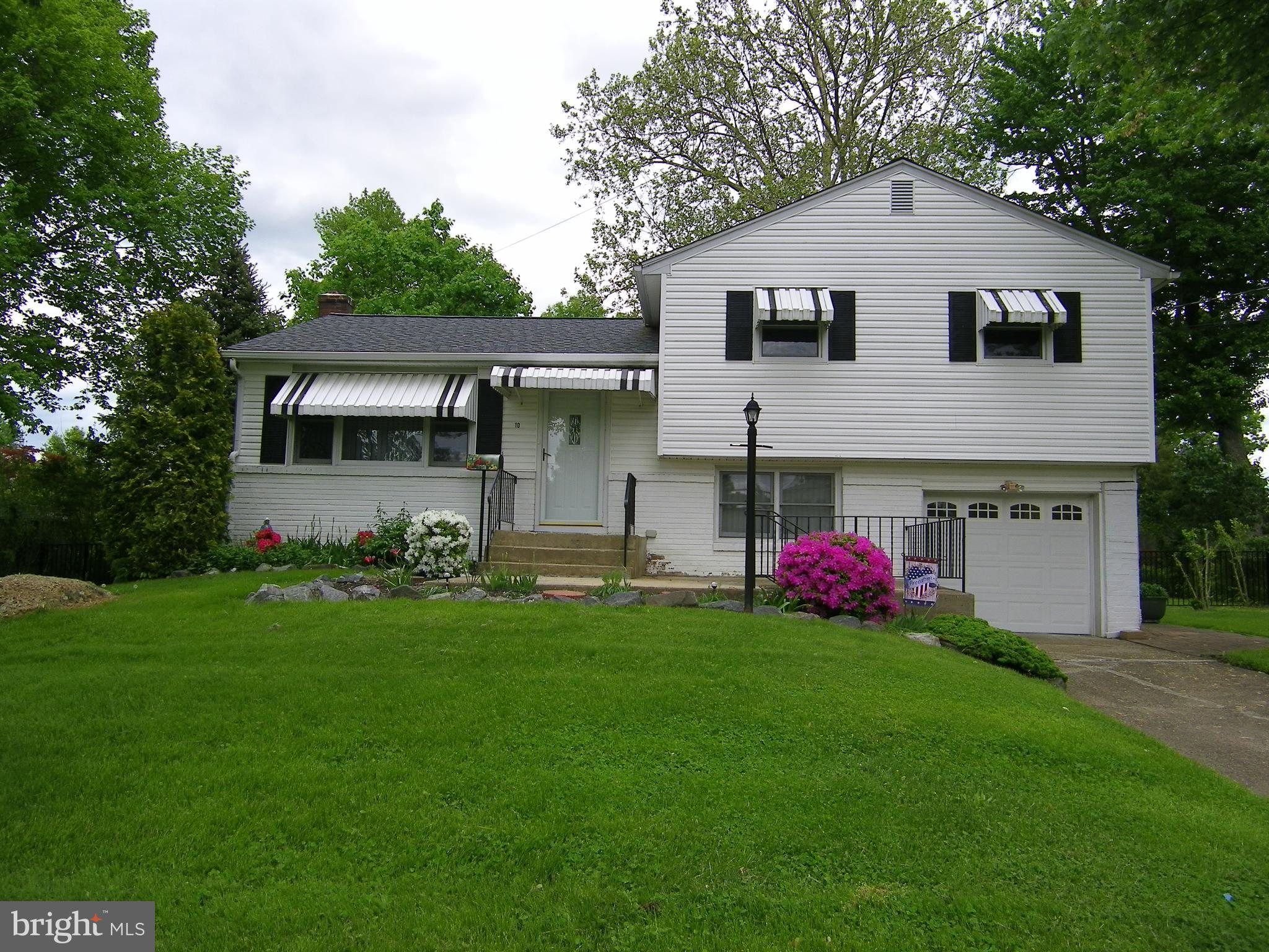 10 Sussex Road Mount Holly, NJ 08060 - Photo 1 of 5