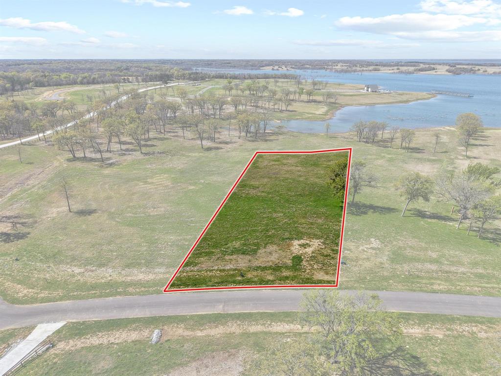 237 Lakeshore Terrace Windom, TX 75492 - Photo 18 of 35 a view of an ocean and beach