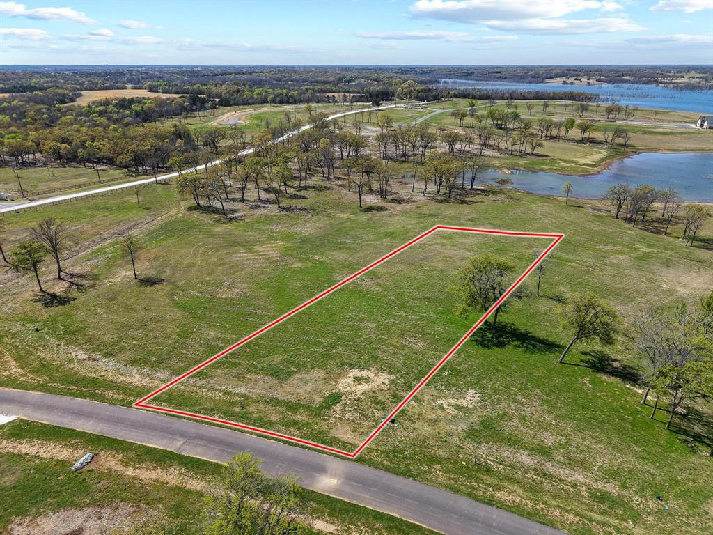 237 Lakeshore Terrace Windom, TX 75492 - Photo 21 of 35 a view of an ocean and city