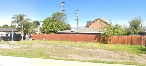 $250,000 | 111 School Street, Corona, CA 92882
