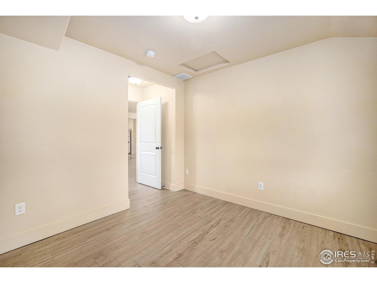 1001 23rd Street Road Greeley, CO 80631 - Photo 31 of 40 Right off the living room