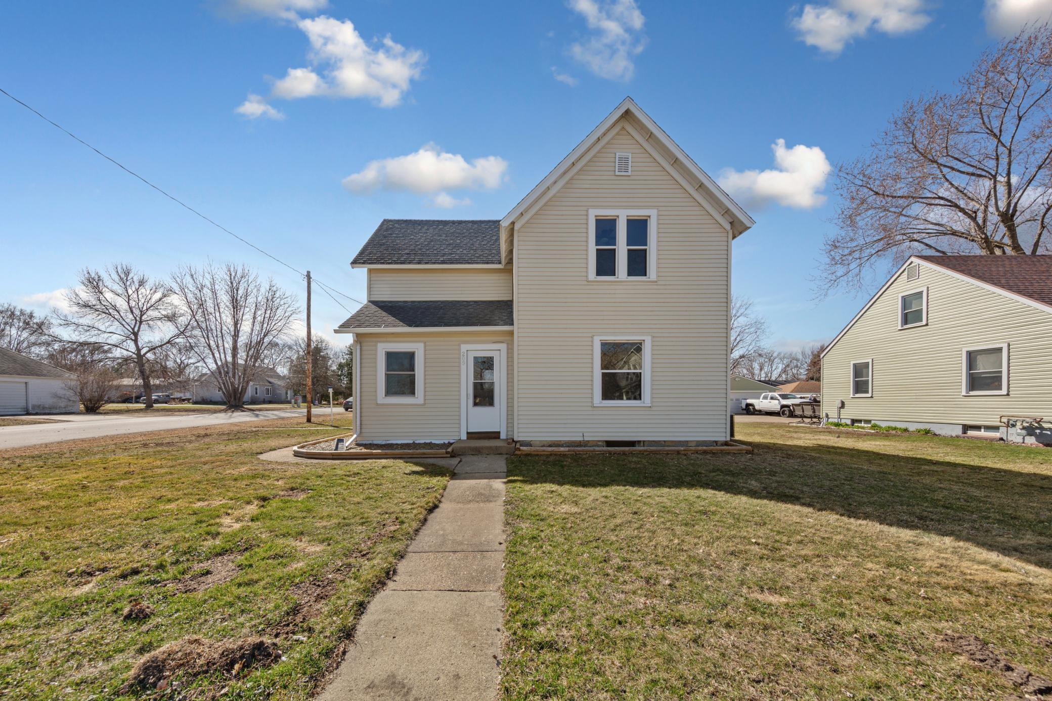 209 Division Street South Morristown, MN 55052 - Photo 3 of 32