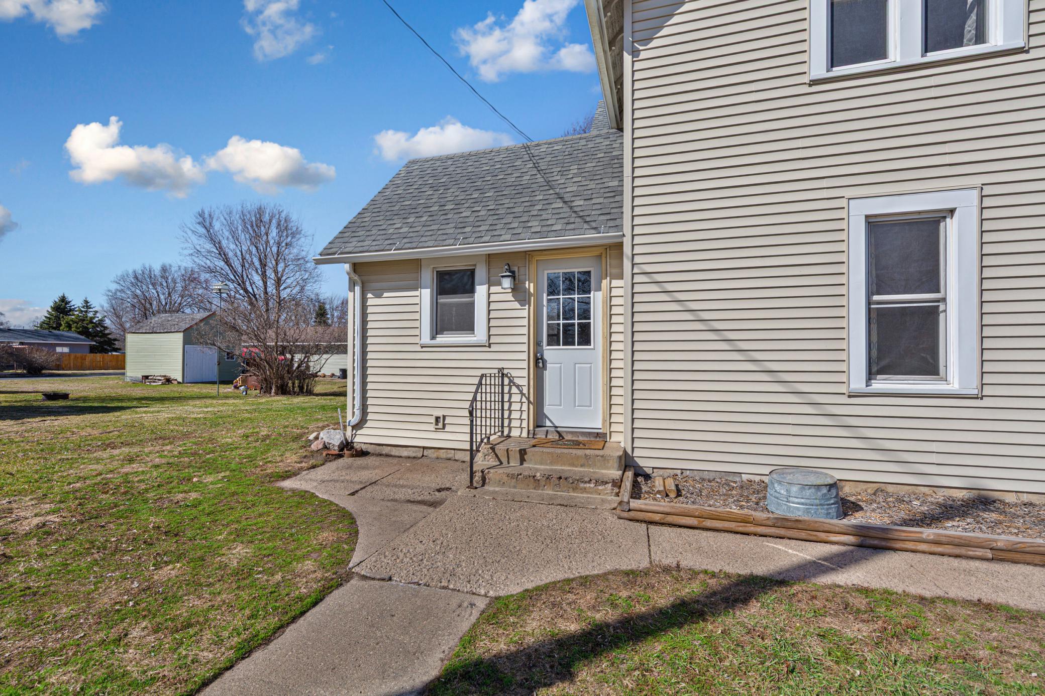 209 Division Street South Morristown, MN 55052 - Photo 5 of 32