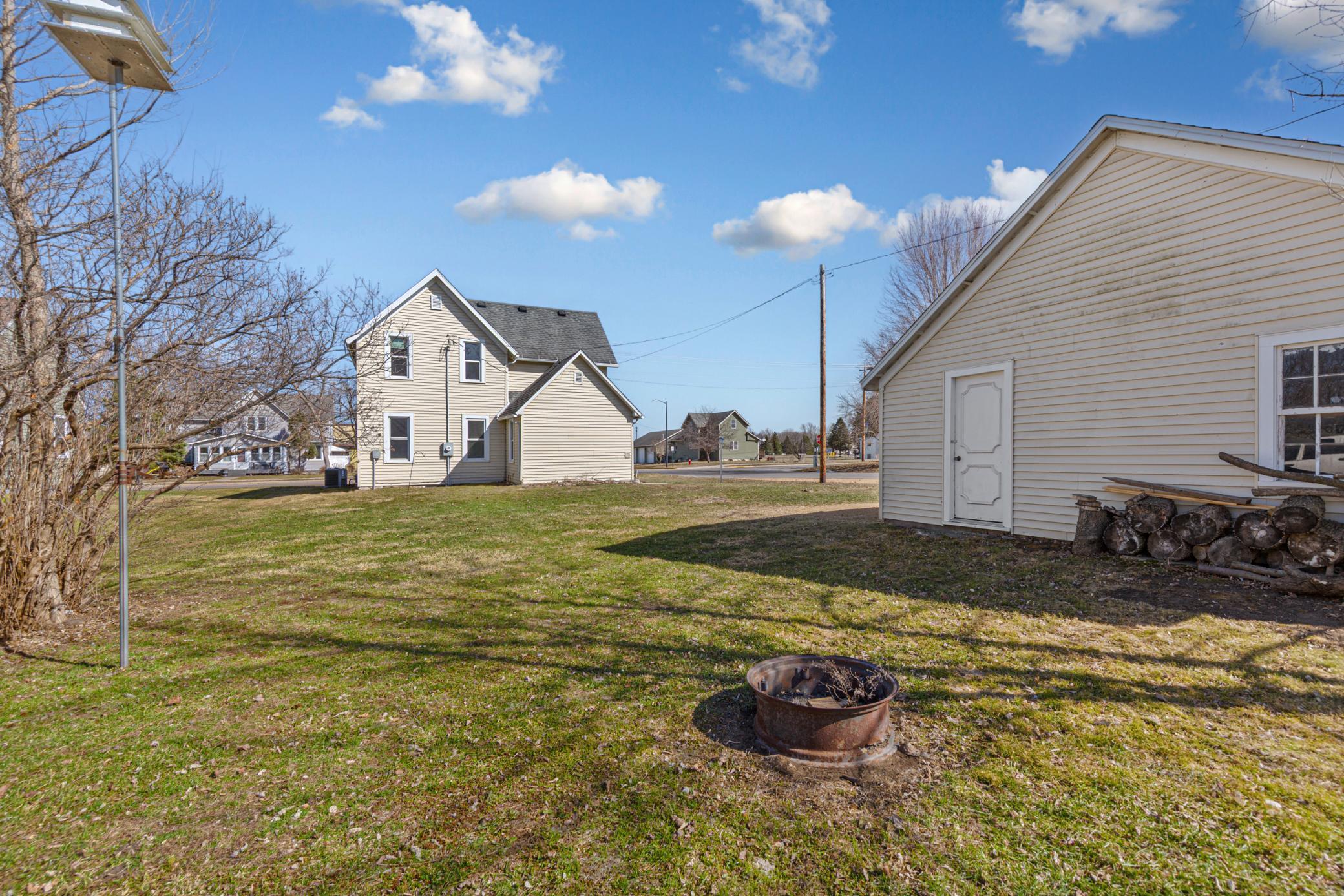 209 Division Street South Morristown, MN 55052 - Photo 7 of 32