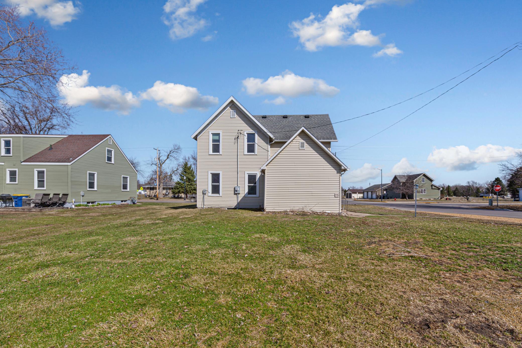 209 Division Street South Morristown, MN 55052 - Photo 8 of 32